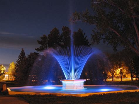 Fountain By Night Fountain Water Night Light Hd Wallpaper Peakpx