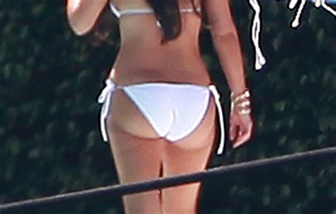 Pics Kim Kardashian Bikini Butt Cellulite Backlash Crushed Crying Over Vicious Comments