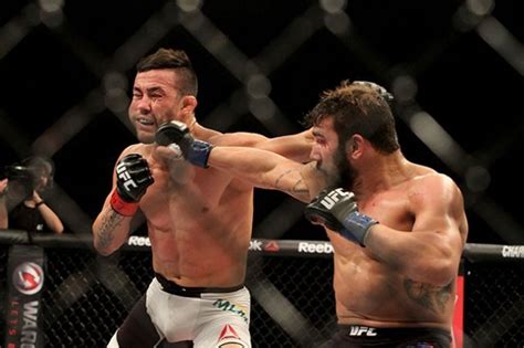 Pedro munhoz expects to enter the bantamweight title mix with a win over jose aldo at ufc 265. TUF 28 Finale Results: Pedro Munhoz Makes Quick Work of ...
