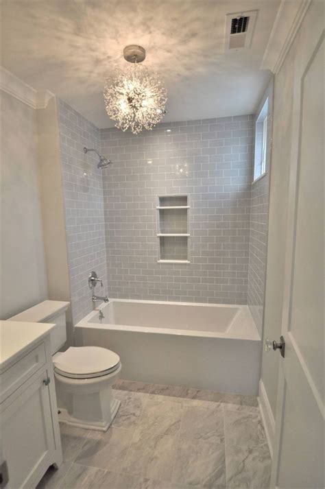 Small bathrooms present the perfect space to take some risks within your space, no matter how quaint it may seem. 4 Beautiful Tub/Shower Combo Pictures & Ideas | Houzz ...