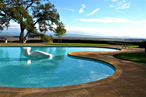 25 Beautiful Modern Swimming Pool Designs