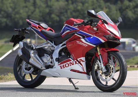 This bike is capable of generating up. Honda CBR250RR with CBR1000RR-inspired 'Tricolor' coming ...