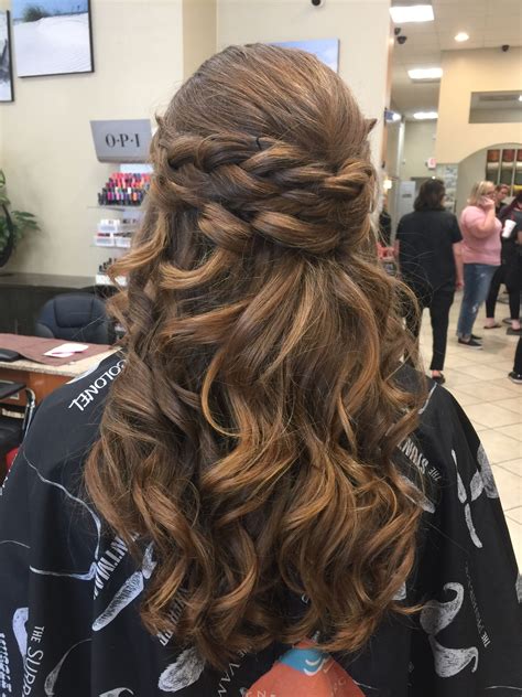 Www.cutegirlshairstyles.com.and follow us at our other social hangouts! Daughter's hair for the 8th grade dance. | Dance ...