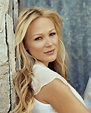 Meet Singer-Songwriter Jewel at a Special Anderson’s Bookshop Event ...