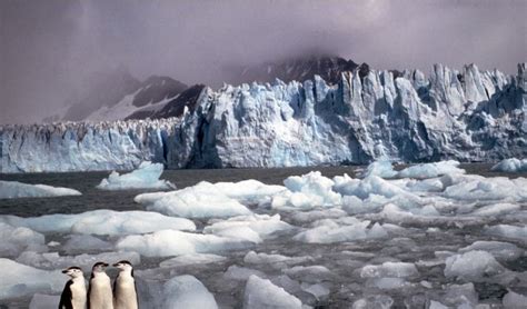 Der wostoksee ist der größte von mehr als 370 bisher bekannten subglazialen seen unter dem eisschild antarktikas. Unerforschte Orte: Die großen Geheimnisse unserer Welt ...