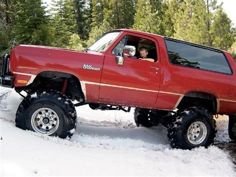 Lifted Dodge Ramcharger