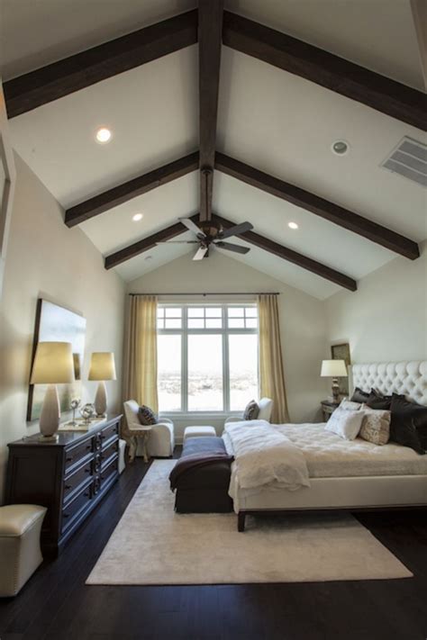 Vaulted ceilings bring a sense of openness to a home. 30+ Vaulted Ceiling Bedroom Design Ideas For Inspiration ...