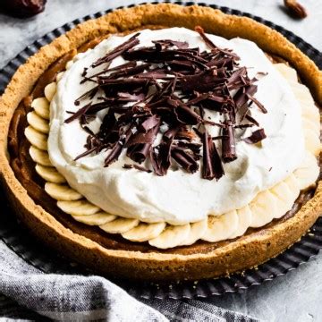 Gluten Free Banoffee Pie With Date Caramel Snixy Kitchen