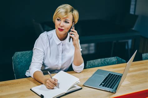 Business Woman Entrepreneur Working On Laptop Computer Think Plan