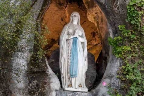 Oggi 11 febbraio Beata Maria Vergine di Lourdes Storia di uno dei più