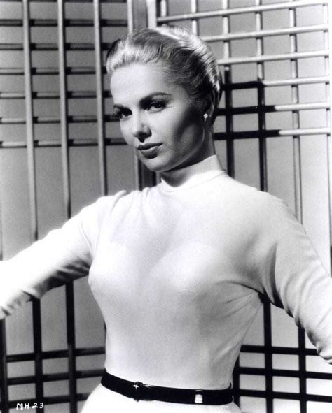 Nude Pictures Of Martha Hyer Showcase Her As A Capable Entertainer The Viraler