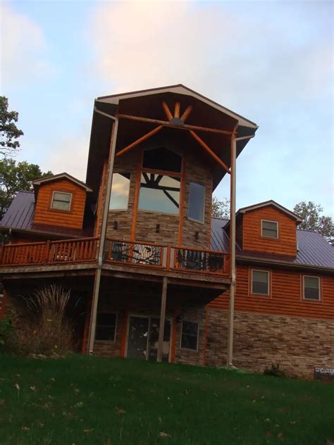 The Lodge Relaxing Retreat Minutes From Decorah Cabins For Rent In