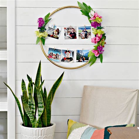 Make This Hula Hoop Photo Display For A Wedding Or Party Hanging