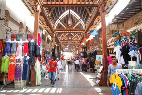 Souks à Dubai entre tradition et avantages économiques