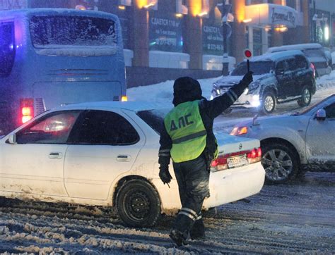 Последствия снегопада в московском регионе. МЧС объявило экстренное предупреждение из-за снегопада в ...