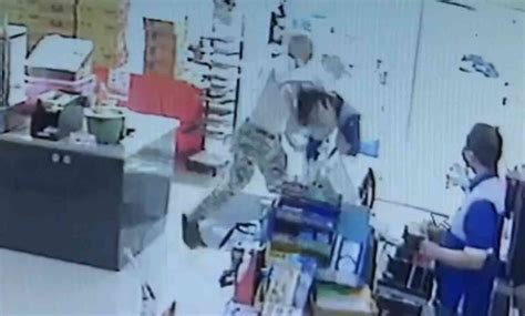 Convenience Store Clerk Beaten Up By Customer Who Refused To Comply With Epidemic Control