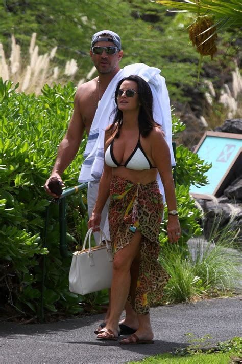 Kyle Richards Sexy 12 Photos Thefappening