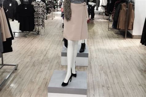Shockingly Thin Topshop Mannequin Sparks Outrage Over Unrealistic Body Image Irish Mirror Online