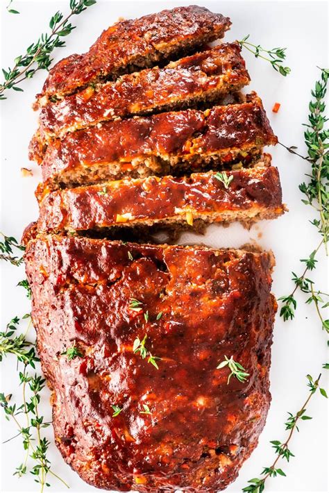 A Traditional Classic Easy Meatloaf Recipe This Meatloaf Is Tender