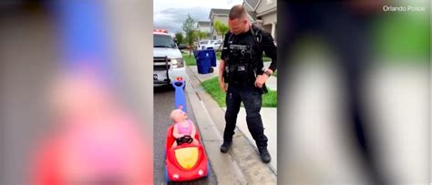 orlando police officer pulls over daughter for speeding and it s definitely a can t miss the