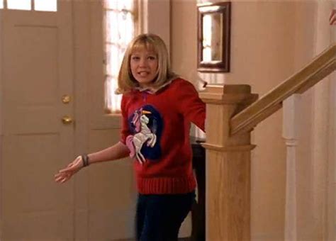 17 of lizzie mcguire s best fashion moments fashion unicorn sweater silver pants