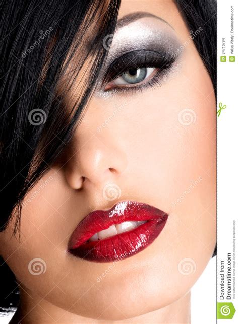 Piękna Kobieta Z Seksownymi Czerwonymi Wargami I Oka Makeup Zdjęcie Stock Obraz Złożonej Z
