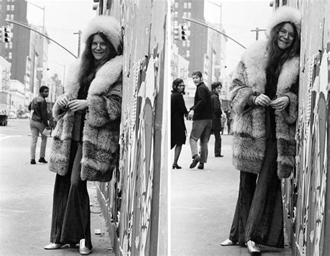 Janis Joplin Photographed By David Gahr Outside The Hotel Chelsea New