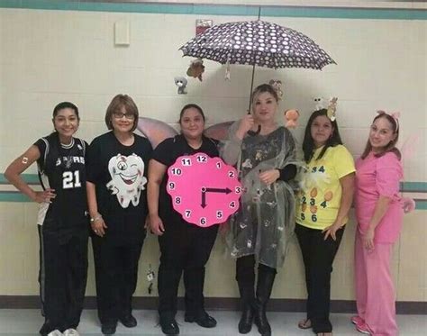 Idiom costumes - 4th grade teachers | Idiom costumes for school