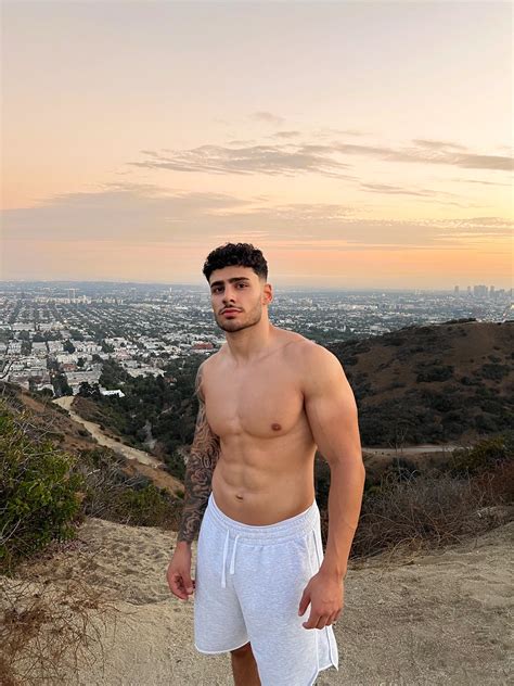 Valentin 😈 On Twitter Rt Fitnarad Who Wants To Come For A Hike 0qvqihrm95