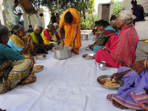 Reports On Donate Food For 30 Poor Old Age People In India Globalgiving
