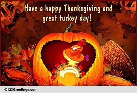 Turkey Hugs On Thanksgiving Free Happy Thanksgiving Ecards 123 Greetings