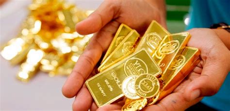 Emas juga sering kali dijadikan sebagai patokan dalam melakukan transaksi. Harga Emas Hari Ini | Update Terbaru 2019