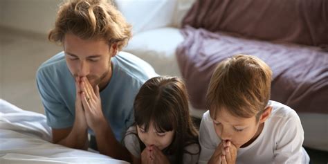 Oración En Familia ¿cómo Orar Con Tus Hijos Y Evitar La