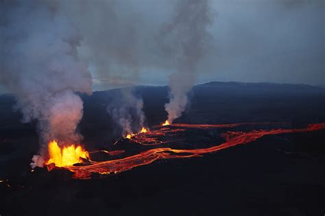 These Are The Photos From Icelands Largest Volcanic Eruption In Over
