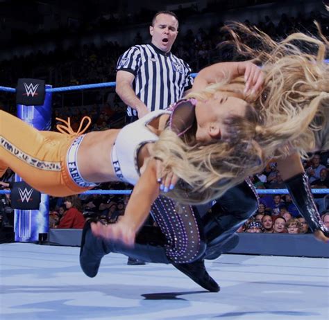 Carmella Vs Natalya Female Wrestlers Wwe Divas Wrestler