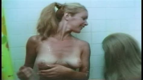 Suzy Mann Nuda 30 Anni In The Altar Of Lust