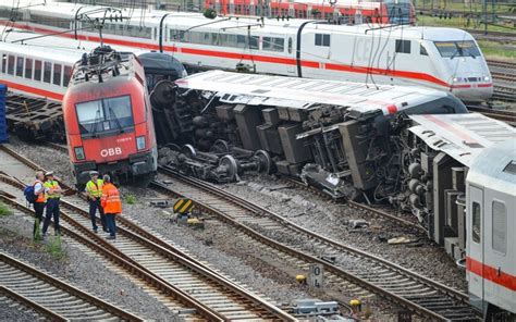 35 Injured As Trains Collide In Southern Germany Telegraph