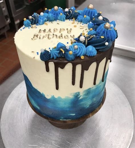 For instance, if your birthday falls on the 25th, and you turn 25 that year, then that birthday is said to be your golden birthday. Blue birthday cake chocolat drip sprinkles gold happy ...