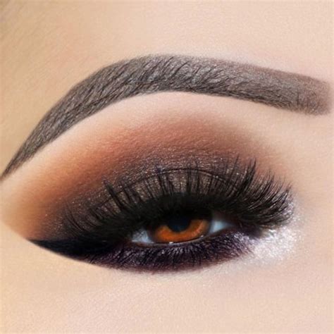 Amber eyes occur when the iris has minimal pigment. Amber Eyes Makeup: Best Tips of Makeup for Amber Eyes ...