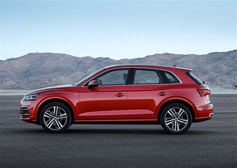 It faces stiff competition from bmw, merc, and others, but has the performance, equipment, and safety to mix it with audi q5 2020: AUDI Q5 specs & photos - 2016, 2017, 2018, 2019, 2020 ...
