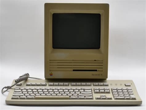 Vintage Rare Apple Macintosh Se Model M5011 Computer Powers On M3501