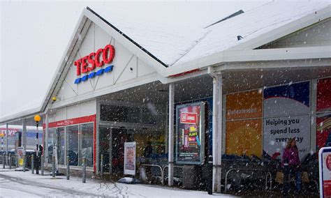 Tesco Blames Bad Weather For Sales While Sainsburys Reports Best Ever
