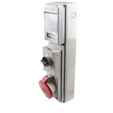 ilme 32a 3p n e 415v interlocked switched socket with rcd compartment ip44 sqe3265fm cef