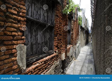 Alleyway Stock Image Image Of Brick Decline Alley 81724925