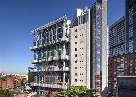 Guy's hospital is a large nhs hospital in the borough of southwark in central london. CANCER CENTRE AT GUY'S HOSPITAL | Modulo.net - Il portale ...