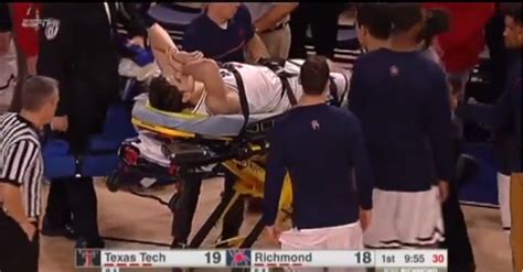 Richmond Player Collapses On Court Has Been Hospitalized Fanbuzz Fanbuzz
