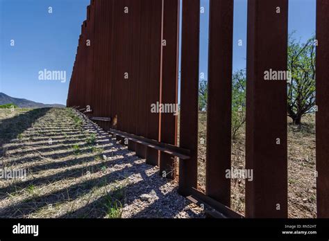 Us Border Fence On Mexico Boundary Tall Bollard Style Pedestrian