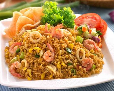 Agar nasi semakin menarik dan enak untuk dimakan maka. Resep Nasi Goreng Spesial Untuk Sarapan Pagi Anda ...