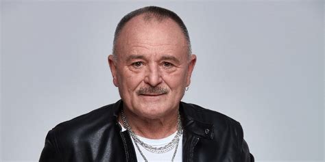Nagy ferenc (born january 14, 1946 in letenye, hungary) is a hungarian rock singer and musician, nicknamed fe. Rocksztárok lecsúszóban | Magyar Hang