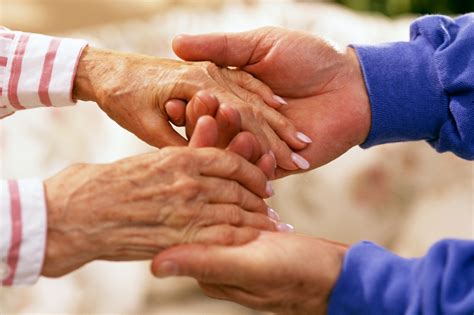 Elderly Helping Hand1 Senior Life Resources Northwest